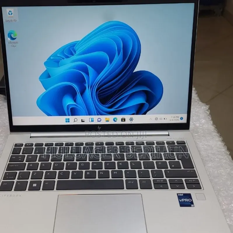 New Laptop HP EliteBook 830 G9 16GB Intel Core i5 SSD 512GB