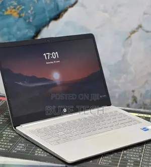 New Laptop HP 8GB Intel Core i5 SSD 256GB