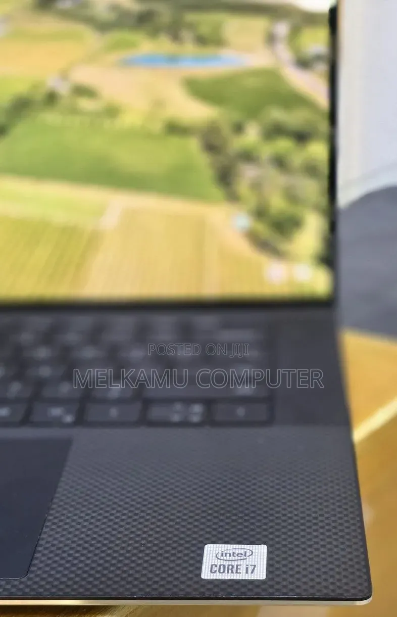 New Laptop Dell XPS 15 16GB Intel Core i7 SSD 512GB