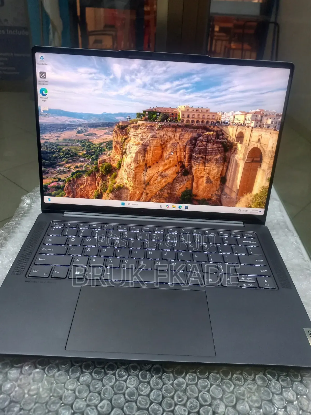 New Laptop Lenovo ThinkPad Yoga 32GB AMD Ryzen 7 SSD 1T