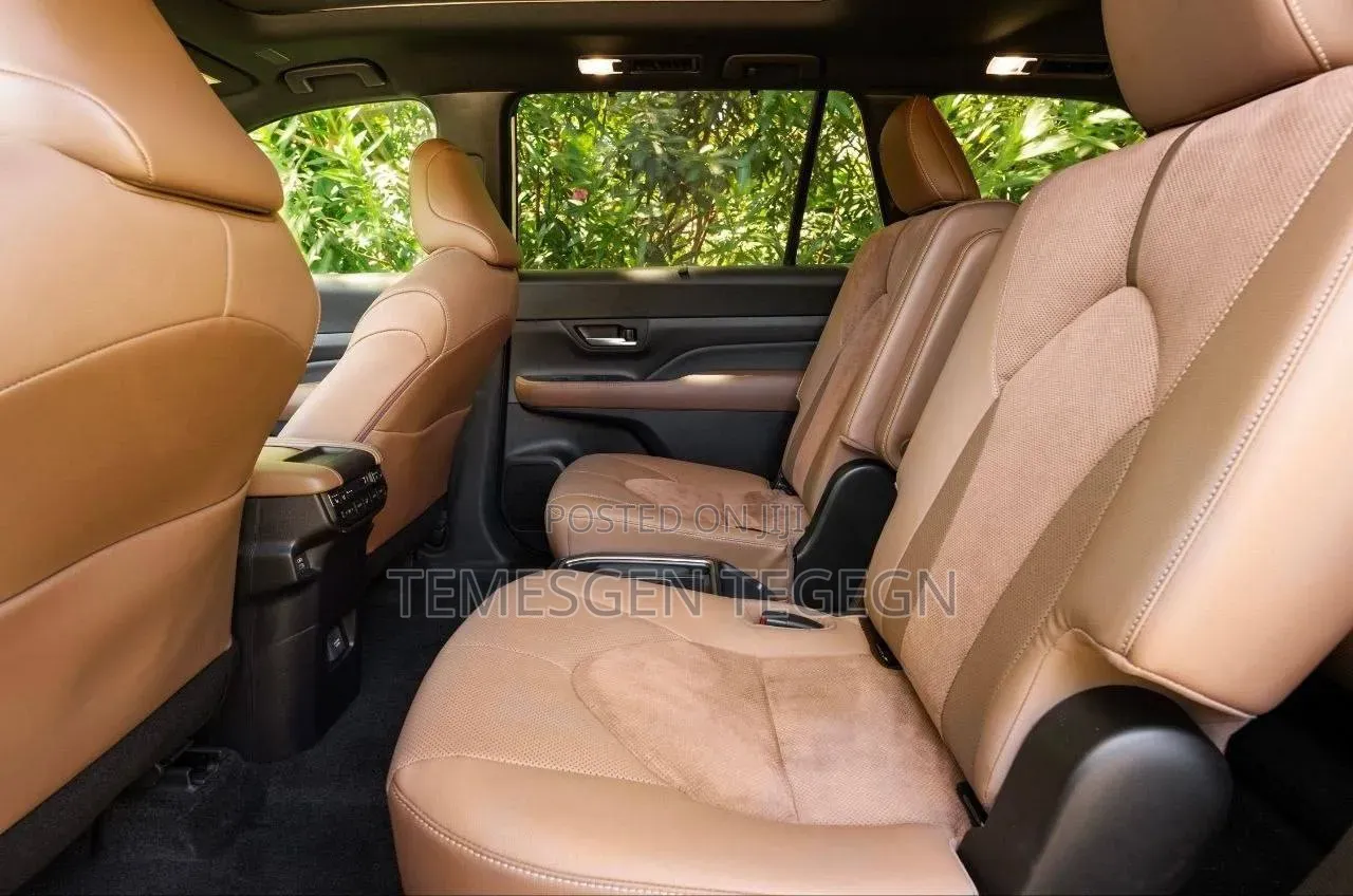New Toyota Grand Highlander Hybrid 2024 Black