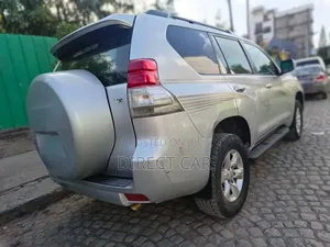 Toyota Land Cruiser 2010 Silver