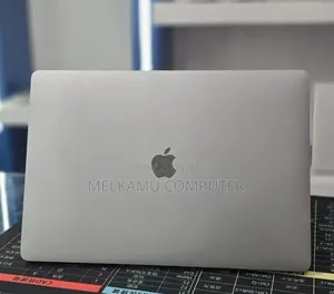 New Laptop Apple MacBook Pro 2019 32GB Intel Core i9 SSD 1T