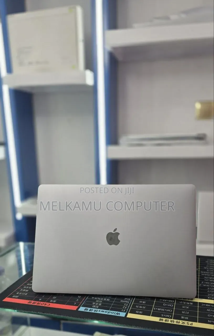 New Laptop Apple MacBook Pro 2019 32GB Intel Core i9 SSD 1T