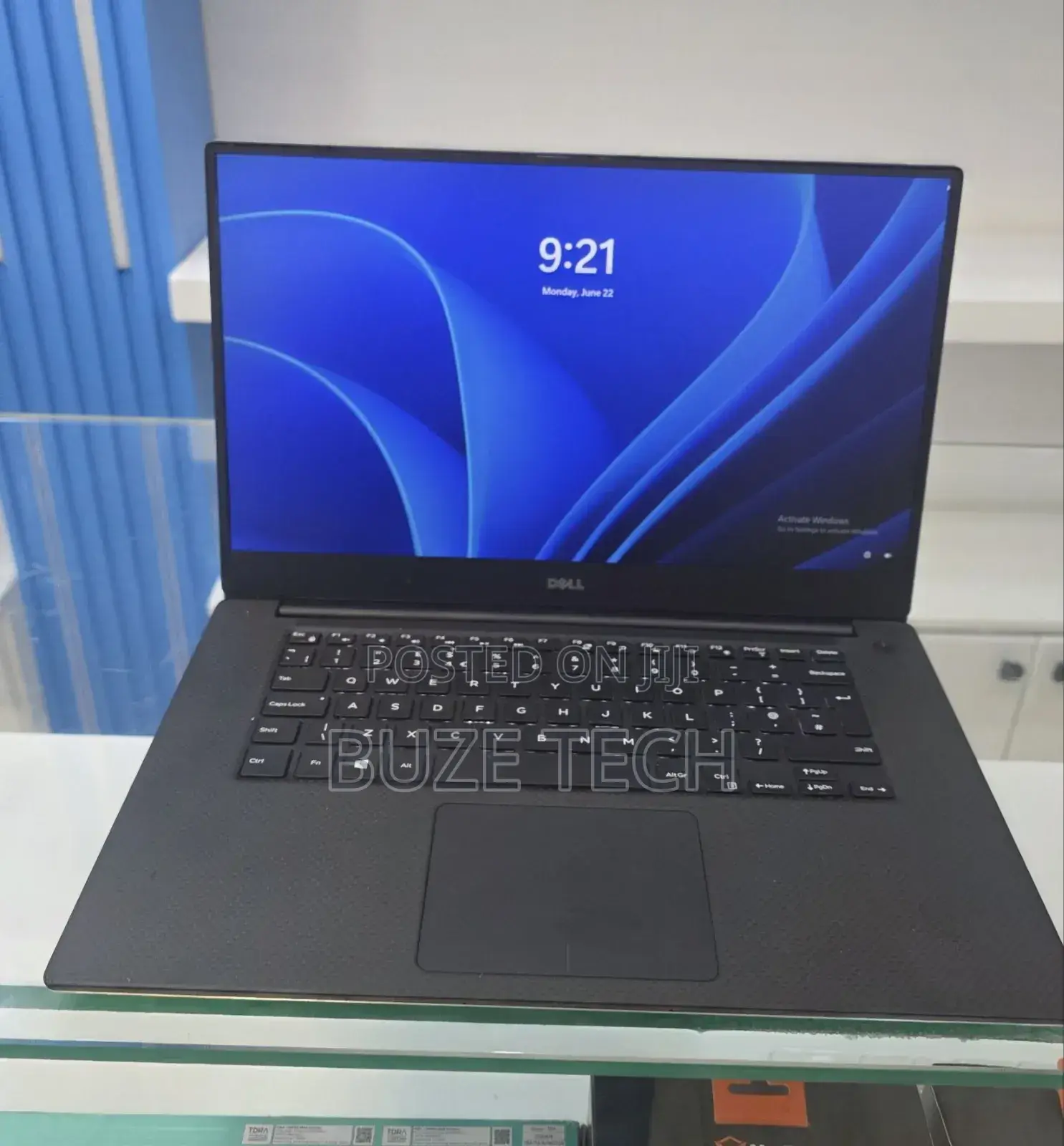 New Laptop Dell 16GB Intel Core i7 SSD 512GB