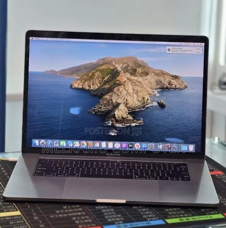 New Laptop Apple MacBook Pro 2018 32GB Intel Core i7 SSD 1T