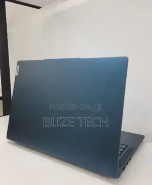 New Laptop Lenovo 16GB AMD Ryzen 7 SSD 512GB