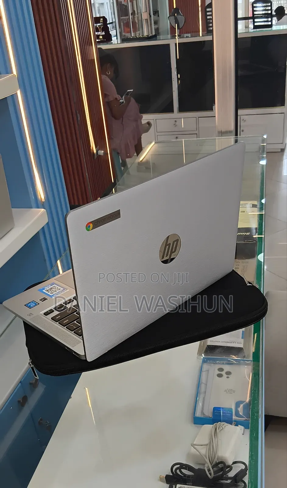 New Laptop HP Chromebook 14 4GB Intel Xeon SSD 640GB