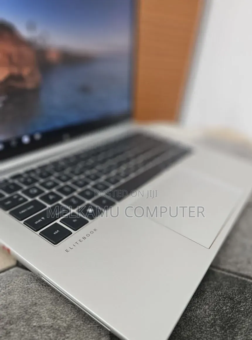 New Laptop HP EliteBook 845 G10 16GB AMD Ryzen 5 SSD 512GB