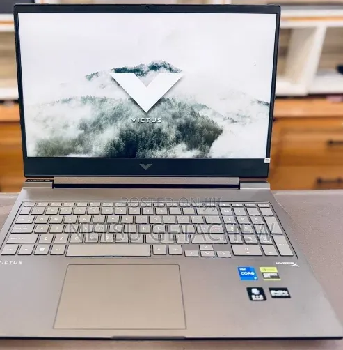 New Laptop HP Victus 16 16GB Intel Core i7 SSD 1T