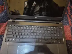Laptop HP 250 G3 4GB HDD 700GB