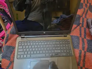 Laptop HP 250 G3 4GB HDD 700GB