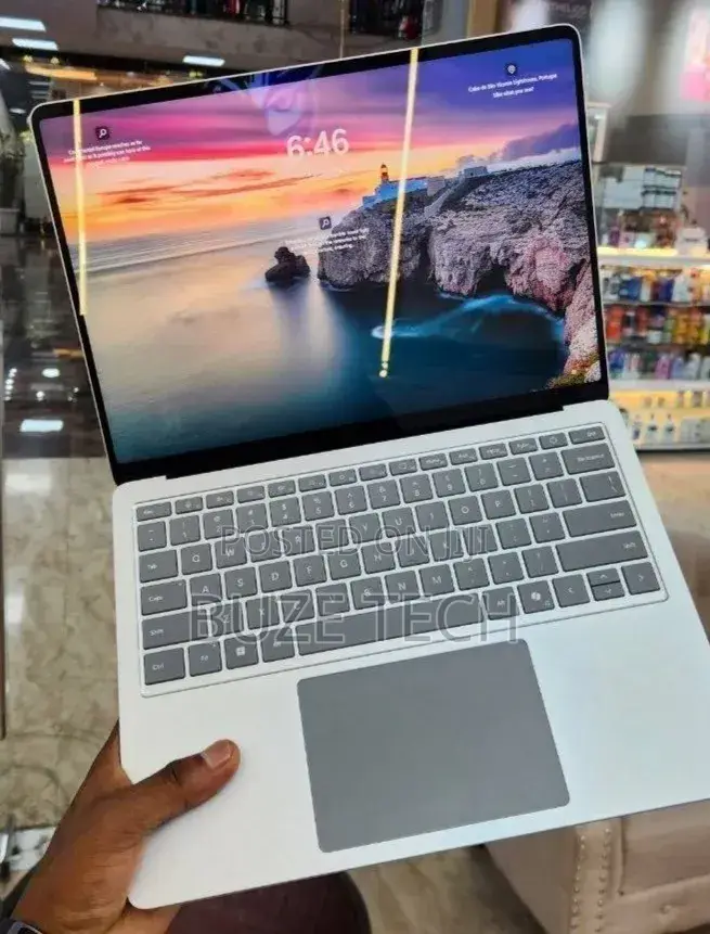 New Microsoft Surface Laptop 7 16GB Qualcomm Snapdragon X Elite 512GB