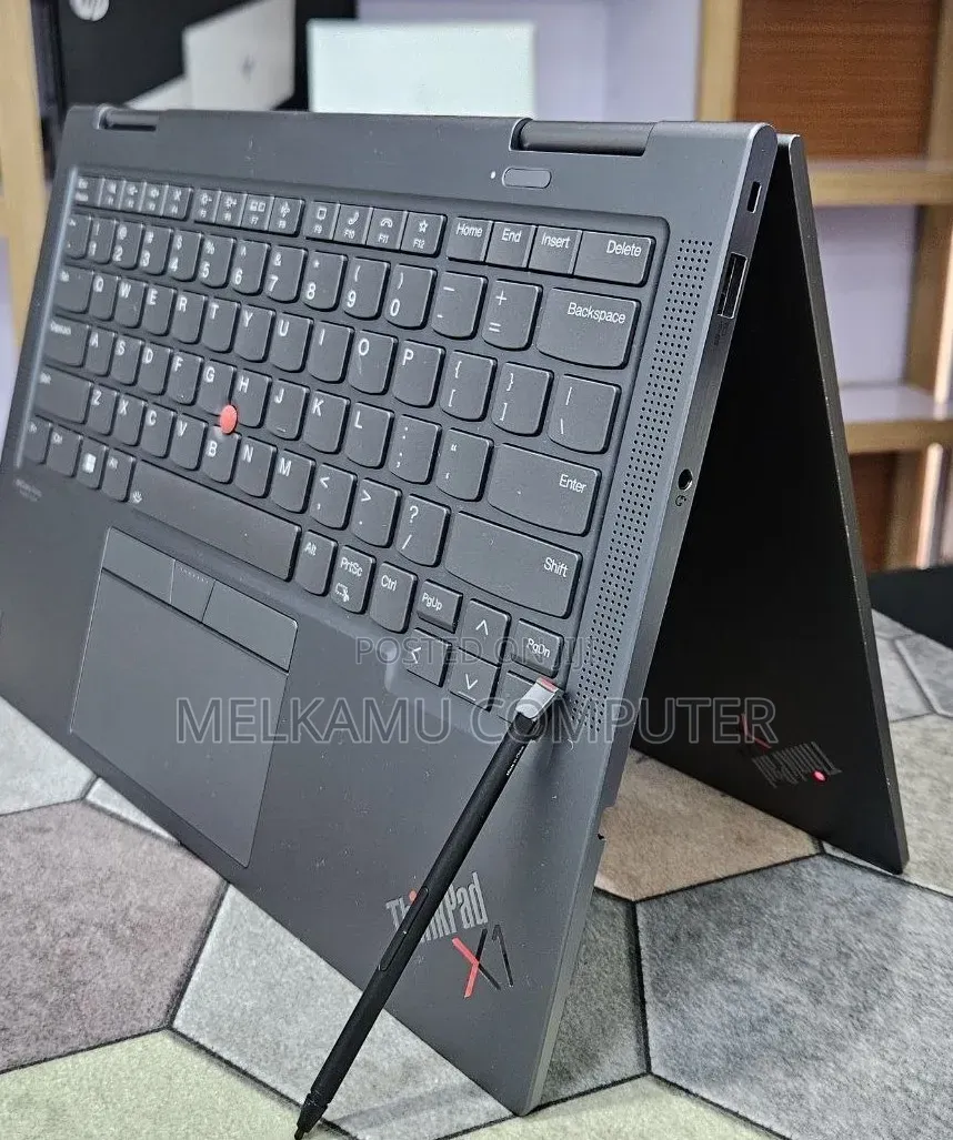 New Laptop Lenovo ThinkPad X1 Yoga 16GB Intel Core i7 SSD 512GB