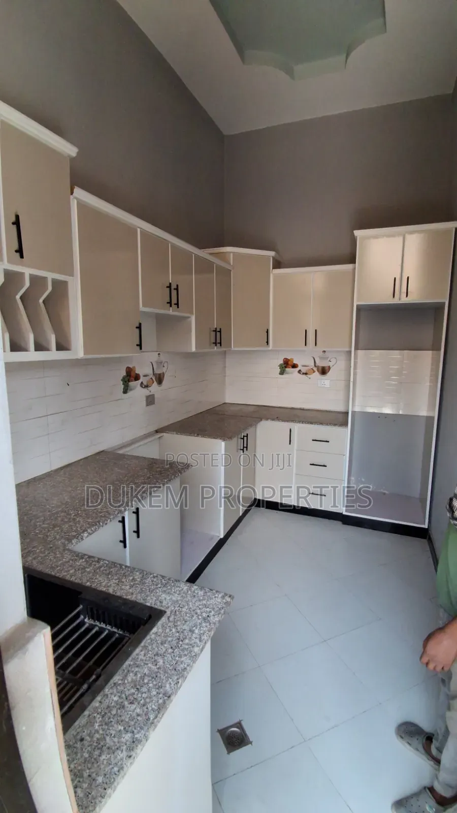 Furnished 4bdrm House in ዱከም ክ/ከተማ, East Shewa for sale