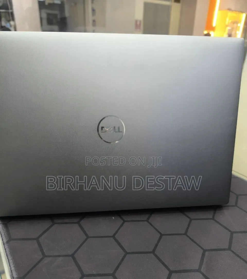New Laptop Dell Precision 5570 16GB Intel Core i7 SSD 512GB