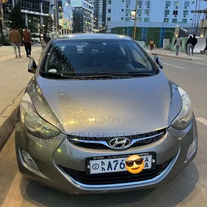 Hyundai Avante 2012 Silver
