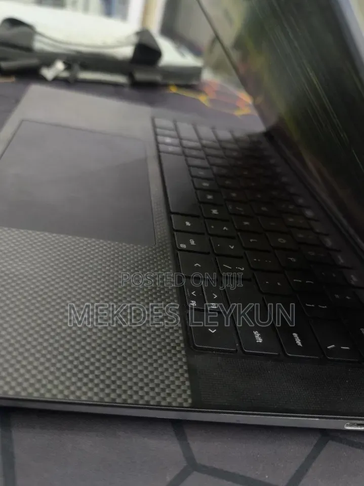 New Laptop Dell Precision 5570 16GB Intel Core i7 SSD 512GB