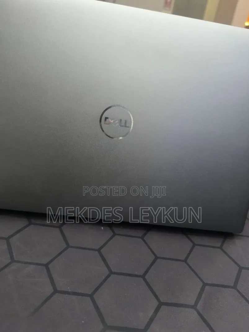 New Laptop Dell Precision 5570 16GB Intel Core i7 SSD 512GB