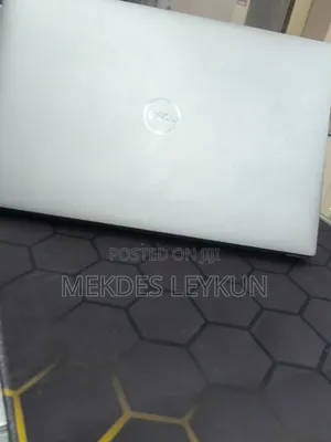 New Laptop Dell Precision 5570 16GB Intel Core i7 SSD 512GB