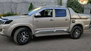 Toyota Hilux 2015 Silver