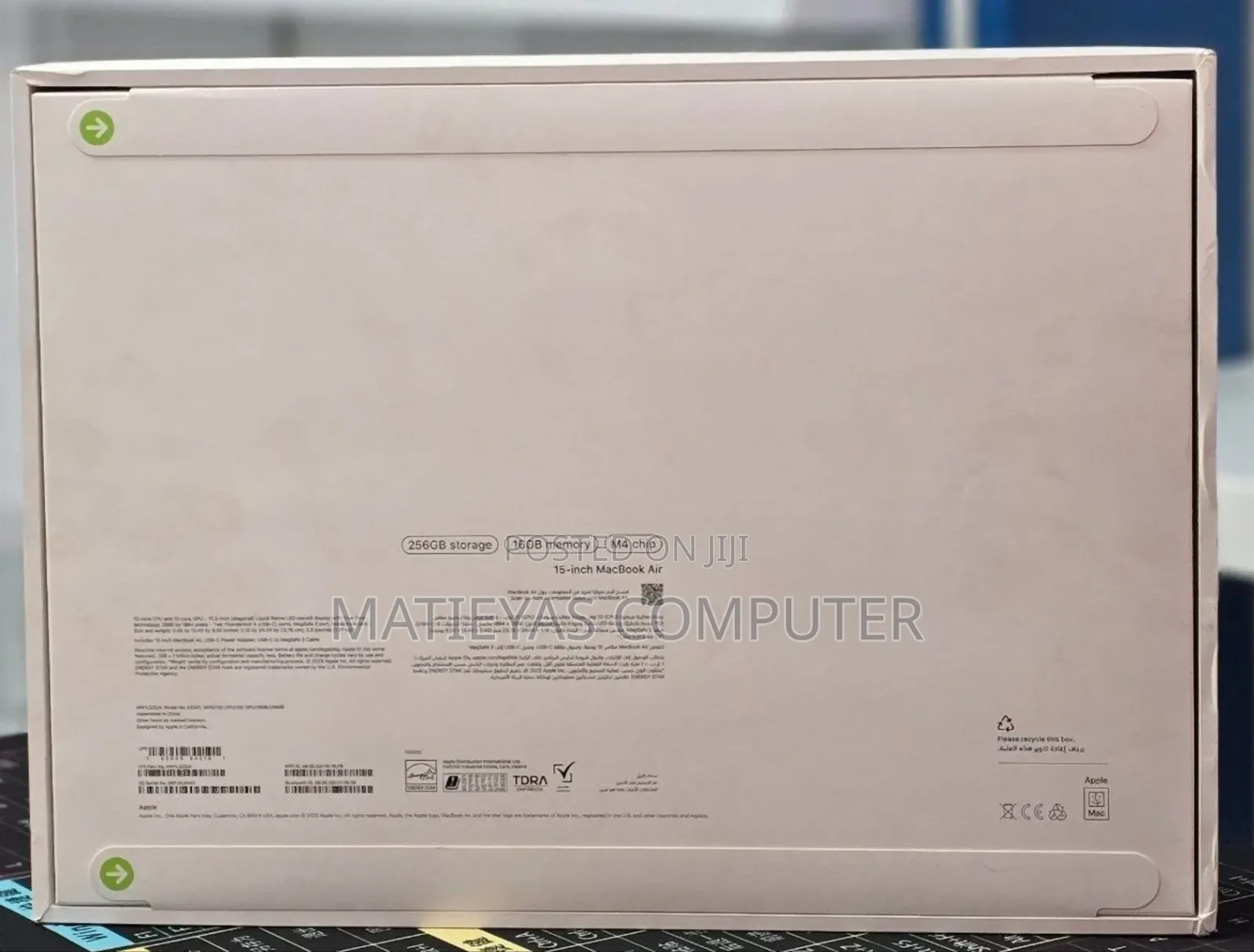 New Laptop Apple MacBook Air 2025 M4 16GB Apple M4 SSD 256GB