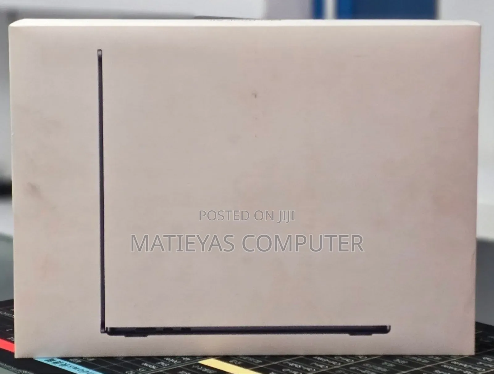 New Laptop Apple MacBook Air 2025 M4 16GB Apple M4 SSD 256GB