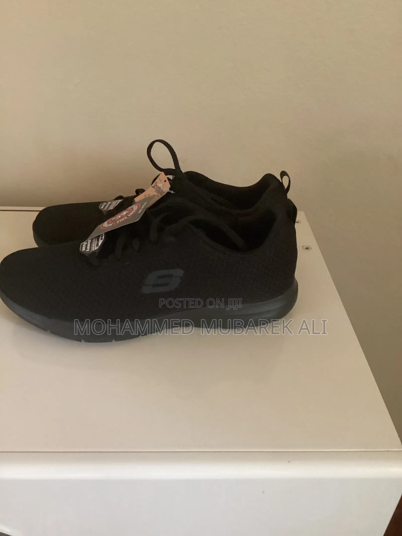 Skechers Slip-Resistant Shoes – Brand New
