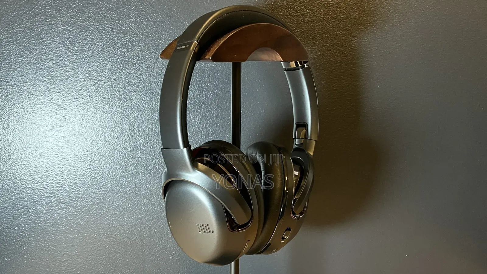 JBL Tour One M2 - Premium Sound
