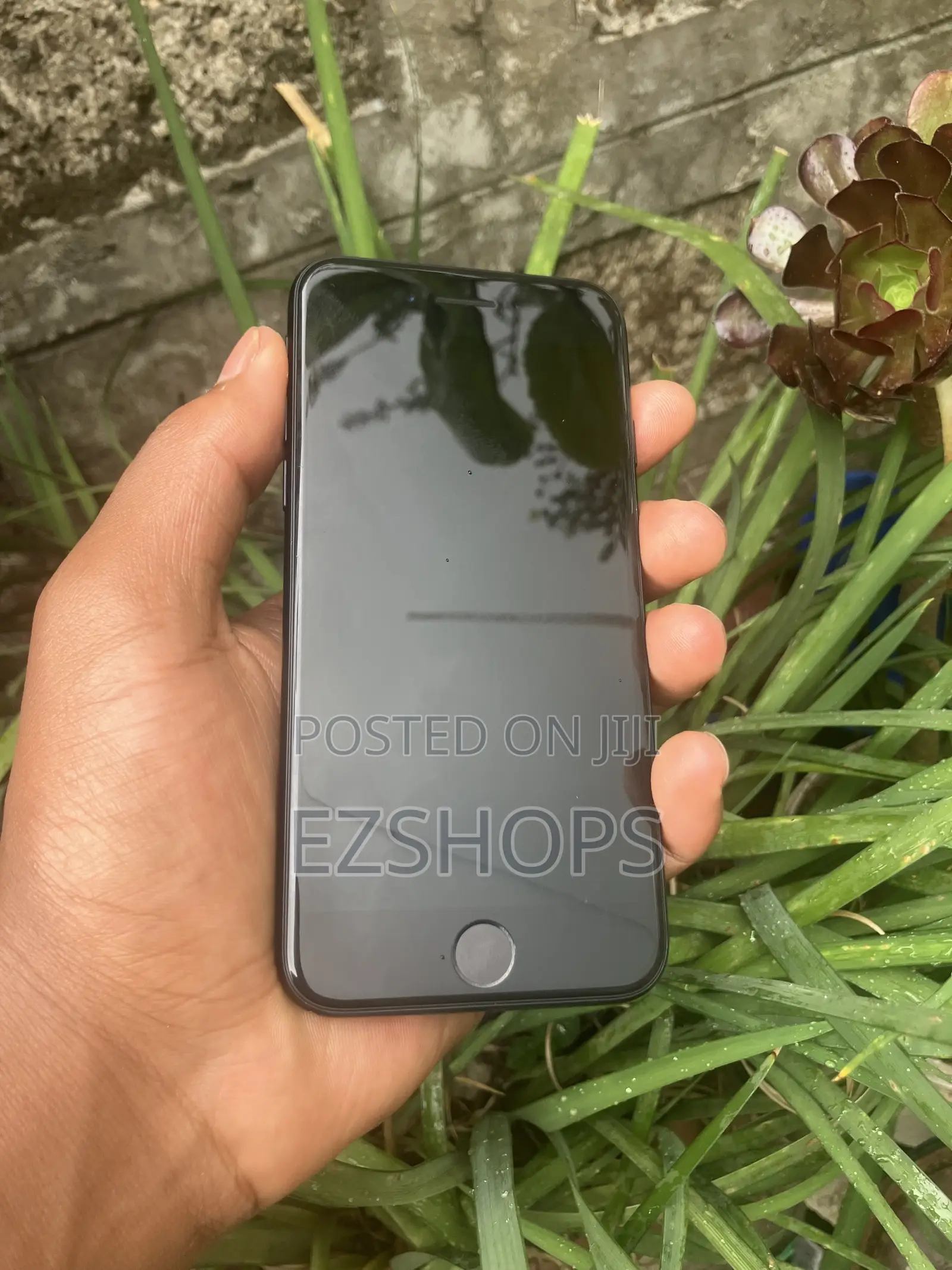 Apple iPhone SE (2022) 64 GB Black