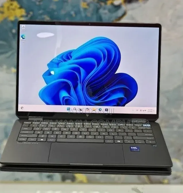 New Laptop HP OmniBook Ultra Flip 14" 16GB Intel Core Ultra 7 SSD 1T