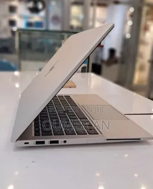 New Laptop HP EliteBook 840 G8 16GB Intel Core i5 SSD 512GB