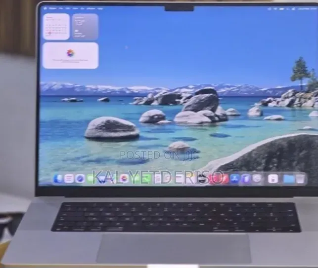 New Laptop Apple MacBook Pro 2016 32GB SSD 512GB