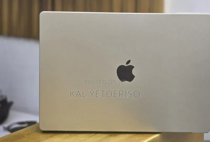 New Laptop Apple MacBook Pro 2016 32GB SSD 512GB