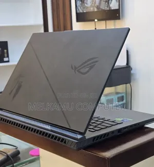 New Laptop Asus ROG Strix G17 16GB Intel Core i9 SSD 1T