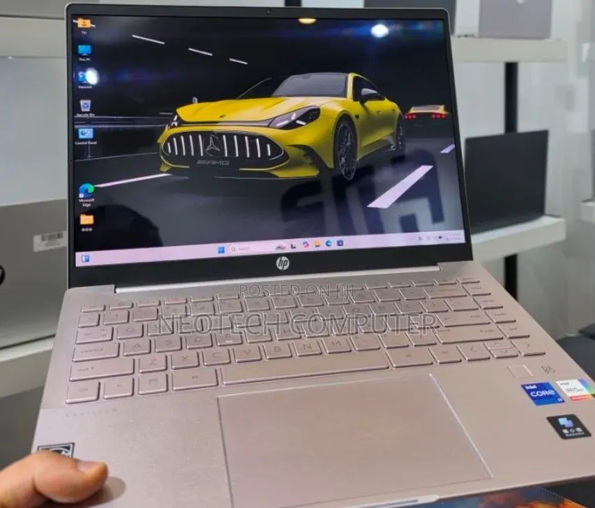 New Laptop HP Pavilion 14 16GB Intel Core i7 SSD 512GB