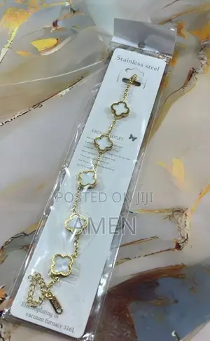 Gold Stainless Steel Four-Leaf Clover Bracelet