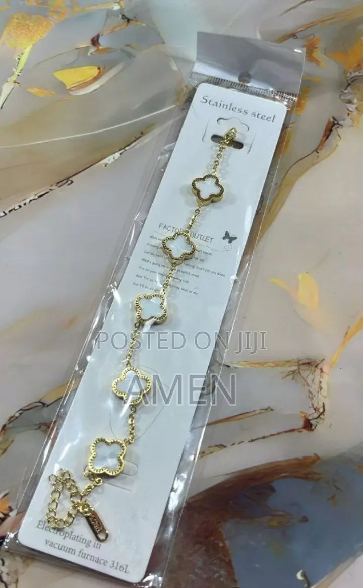 Gold Stainless Steel Four-Leaf Clover Bracelet