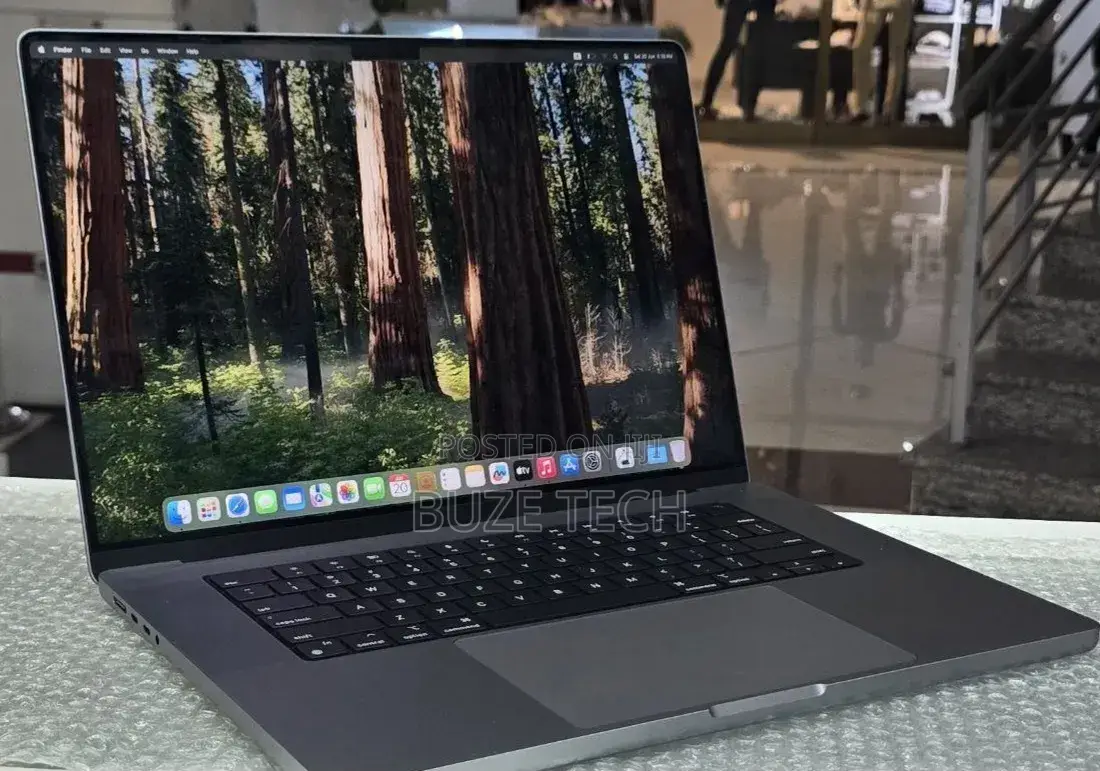 New Laptop Apple MacBook Pro 2021 M1 64GB Apple M1 Pro SSD 1T