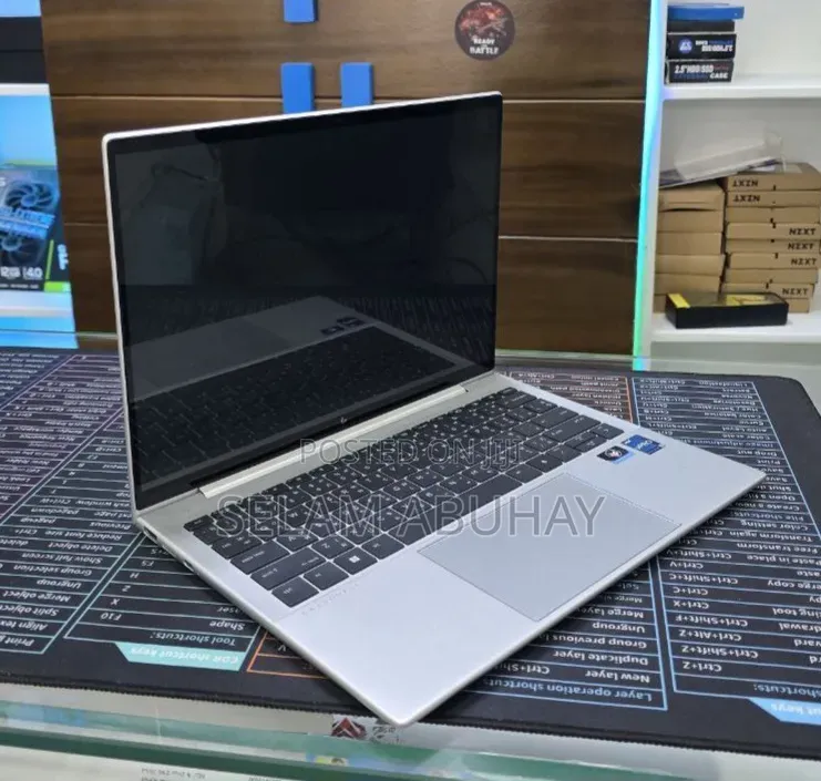 New Laptop HP Dragonfly Folio 16GB Intel Core i7 SSD 512GB