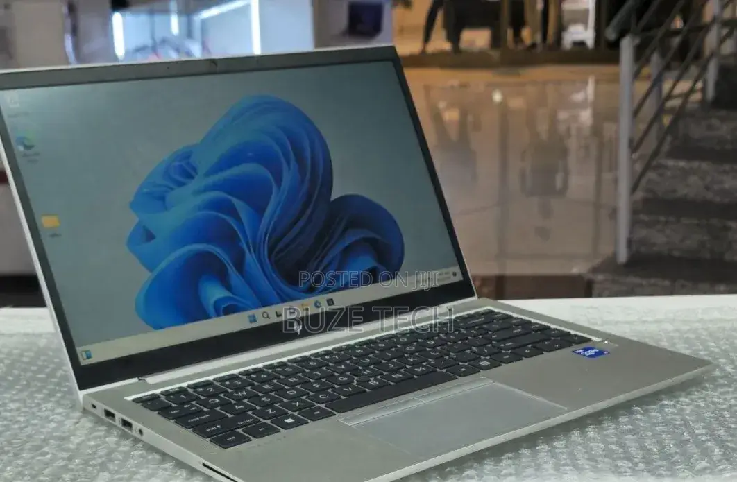 New Laptop HP EliteBook 840 G8 16GB Intel Core i7 SSD 512GB