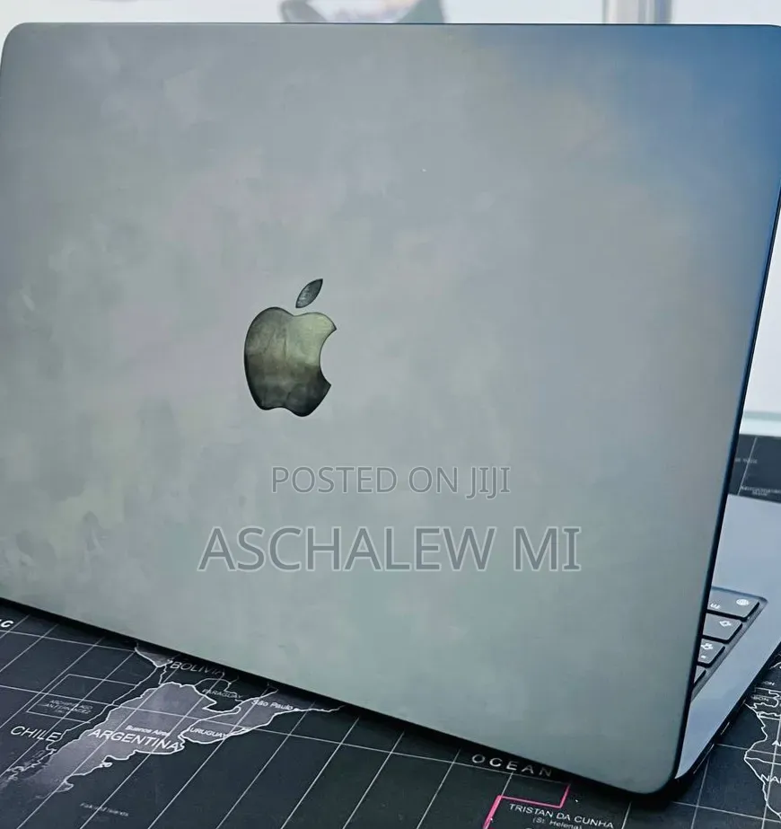 New Laptop Apple MacBook Air 2022 M2 16GB Apple M2 SSD 512GB