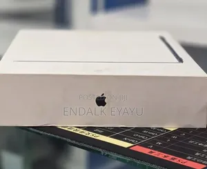 New Laptop Apple MacBook Air 2025 M4 16GB Apple M4 SSD 256GB