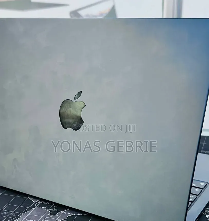 New Laptop Apple MacBook 16GB Apple M2 SSD 512GB