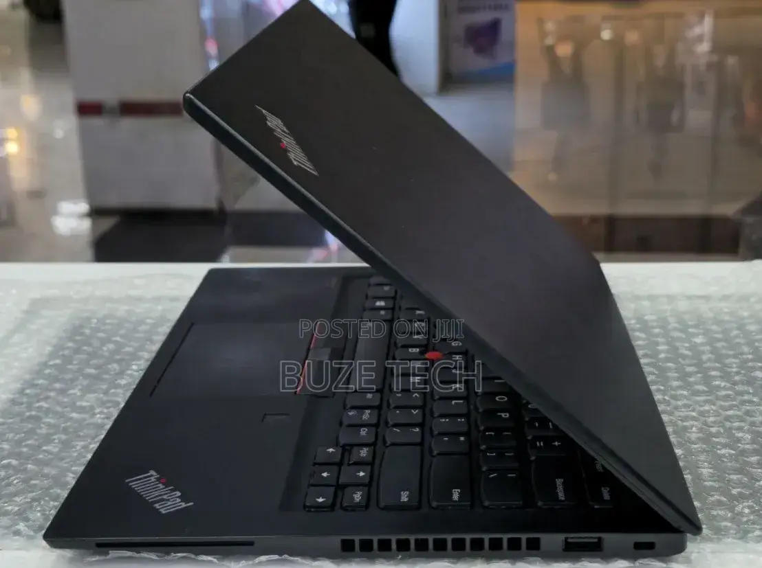 New Laptop Lenovo 16GB AMD Ryzen 5 SSD 512GB