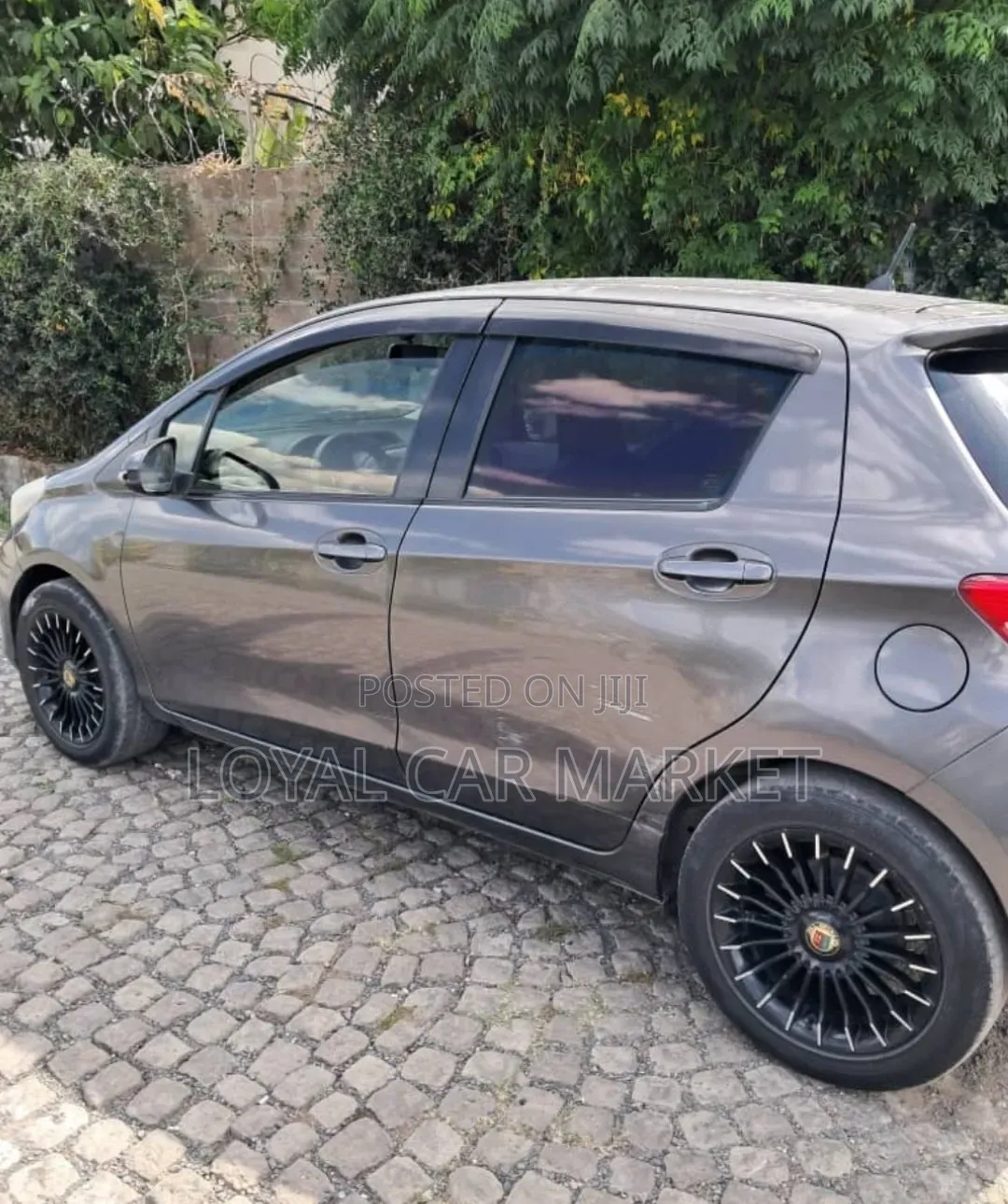 Toyota Yaris 2013 Gray