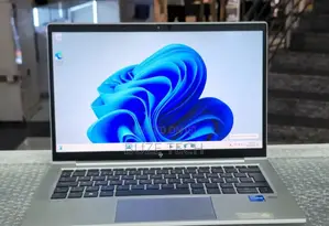 New Laptop HP EliteBook 830 G8 16GB Intel Core i5 SSD 512GB