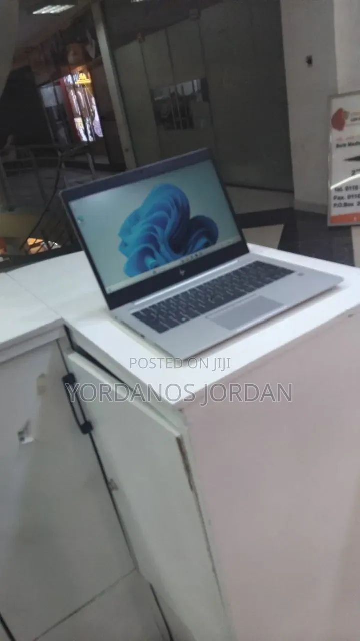 New Laptop HP EliteBook 830 G5 8GB Intel Core i5 SSD 512GB