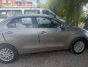 Suzuki Dzire 2022 Silver