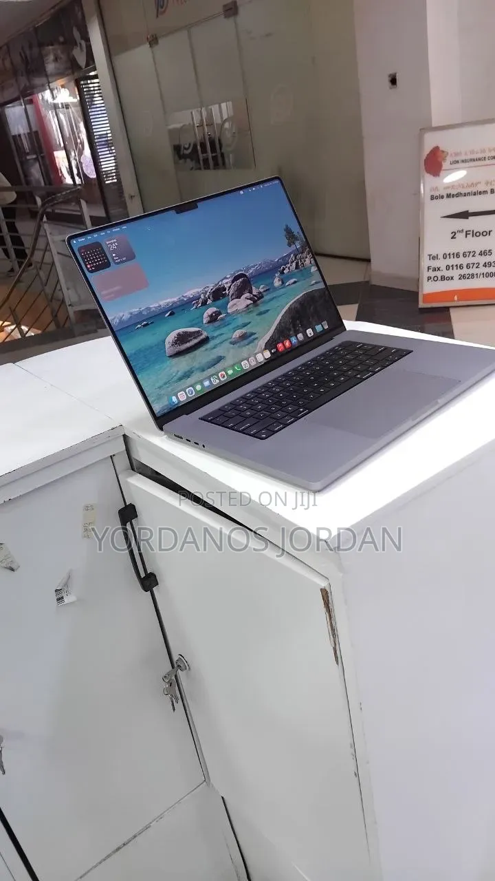 New Laptop Apple MacBook Pro 2021 M1 32GB Apple M1 Pro SSD 1T
